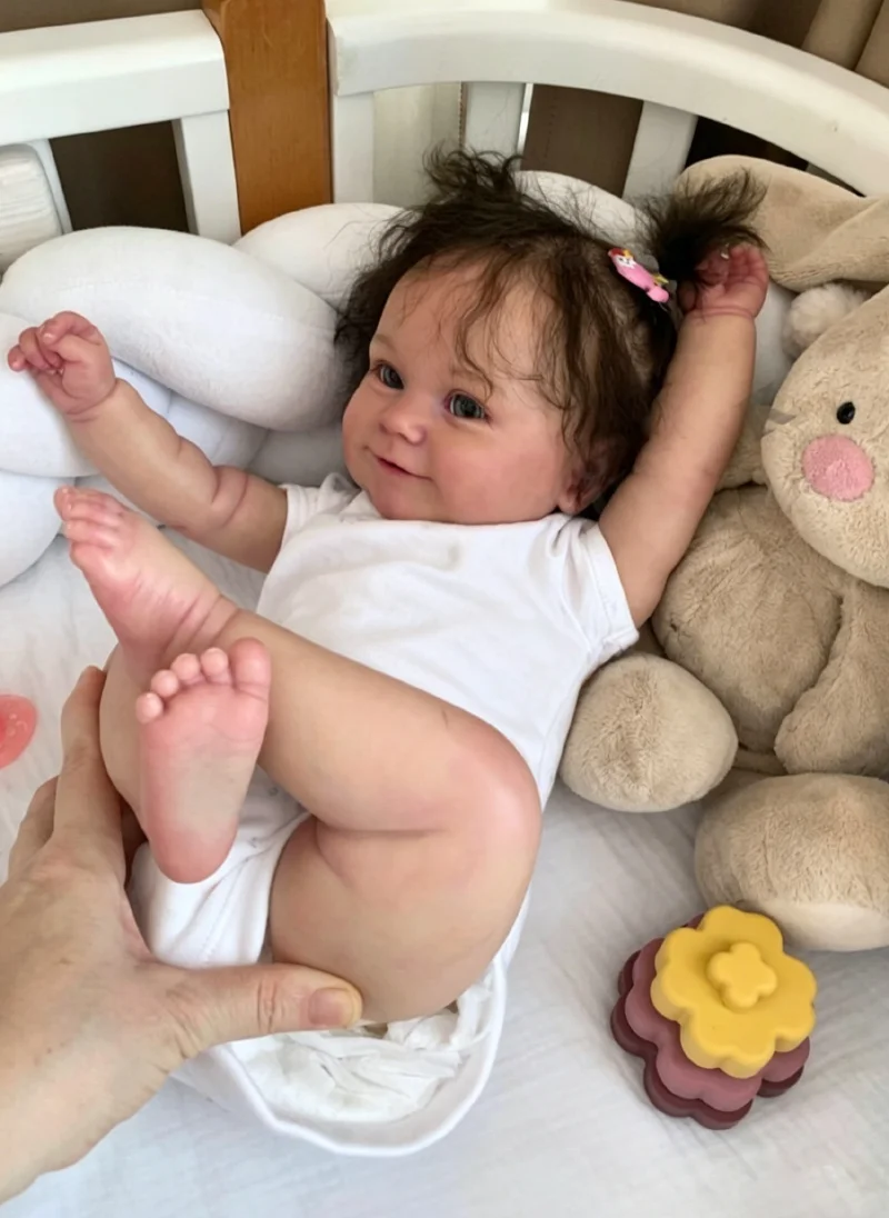 50CM Reborn Maddie Lifelike Multiple Layers Painting 3D Skin Visible Veins with Hand Root Hair Muñecas Reborn
50CM Reborn Maddie Lifelike Multiple Layers Painting 3D Skin Visible Veins with Hand Root Hair Muñecas Reborn