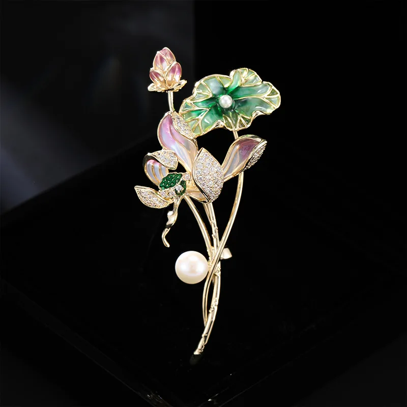 New Chinese Style Plant Flower Handmade Enamel Brooch Niche High-end Exquisite Zircon Natural Pearl Lotus Pin
New Chinese Style Plant Flower Handmade Enamel Brooch Niche High-end Exquisite Zircon Natural Pearl Lotus Pin