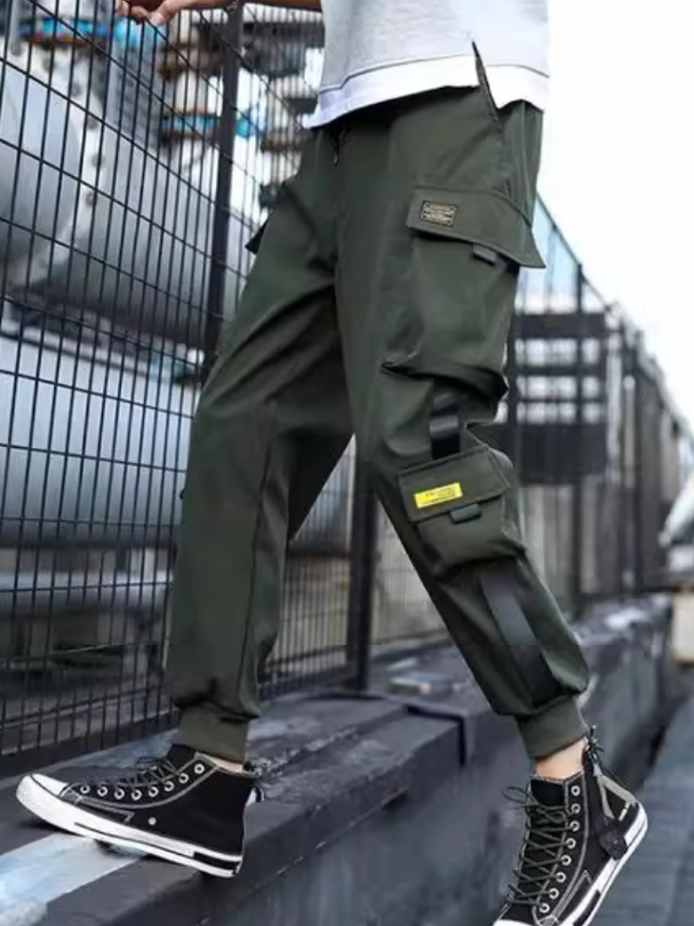 new multi pocket workwear pants, men's pants, straight tube multifunctional men's casual pants, oversized men's pants
new multi pocket workwear pants, men's pants, straight tube multifunctional men's casual pants, oversized men's pants