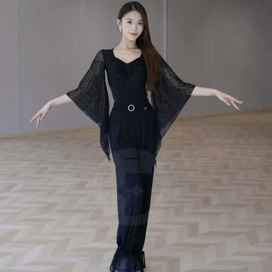 Ballrooom Dance Clothes Adult Waltz Latin Dance Practice Black Tops Pants Lace Flared Sleeves Tango Salsa Dance Costume DNV26998
Ballrooom Dance Clothes Adult Waltz Latin Dance Practice Black Tops Pants Lace Flared Sleeves Tango Salsa Dance Costume DNV26998