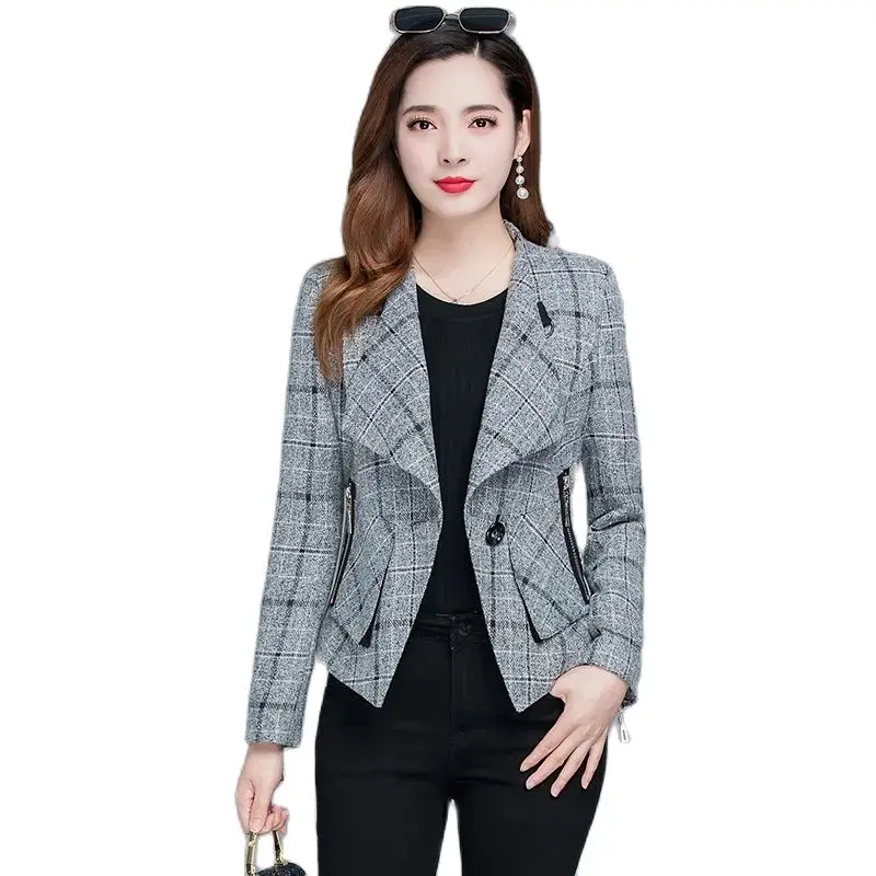 Fashion Short Women's Coat 2024 New Spring Autumn Korean Jacket Top Casual Short Plaid Outerwear Suit Jacket All-Match
Fashion Short Women's Coat 2024 New Spring Autumn Korean Jacket Top Casual Short Plaid Outerwear Suit Jacket All-Match