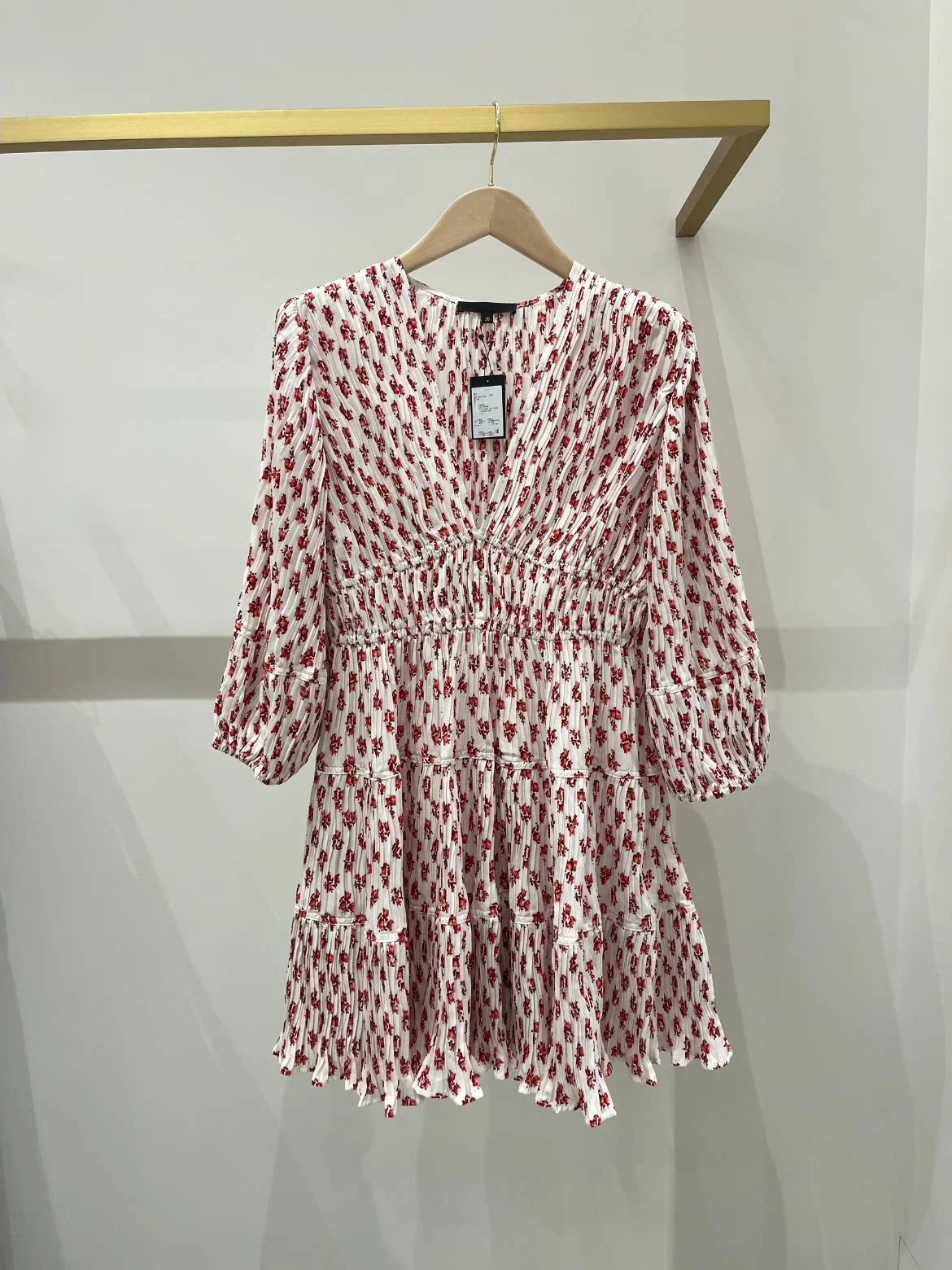 Heidd Spring 2026 Early Youth Anti-Aging Small Floral V-Neck Pleated Waist Cinching Lantern Sleeve Dress Sweet Style H-Style
Heidd Spring 2026 Early Youth Anti-Aging Small Floral V-Neck Pleated Waist Cinching Lantern Sleeve Dress Sweet Style H-Style