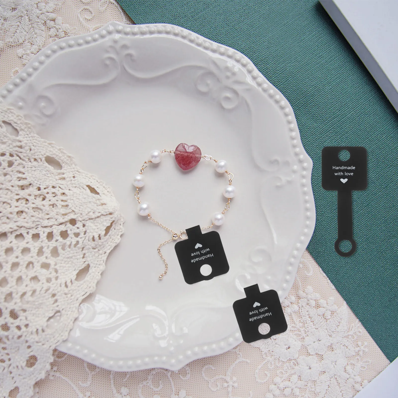 100Pcs Bracelet Display Cards Simple Design Jewelry Holding Tags for Necklace Ring Keychain Professional Display Use
100Pcs Bracelet Display Cards Simple Design Jewelry Holding Tags for Necklace Ring Keychain Professional Display Use