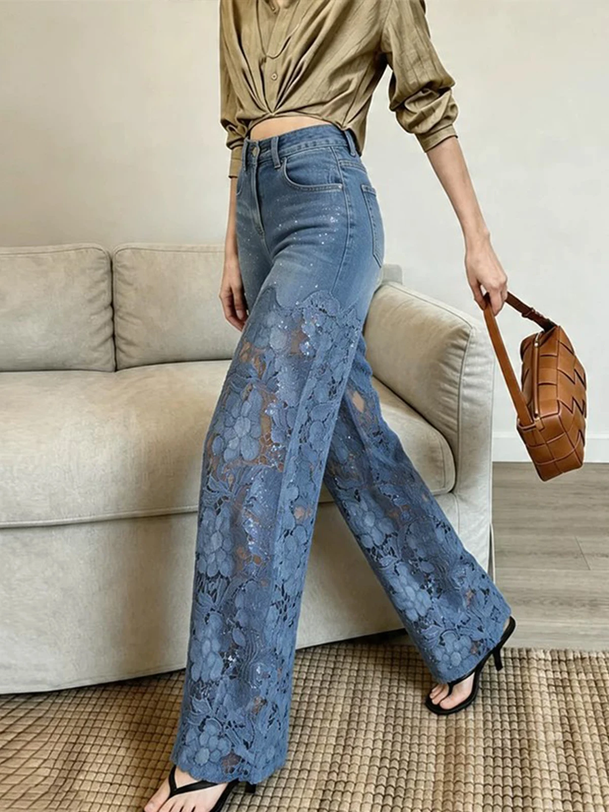 Blue Lace Hollow Design Wide Leg Jeans Women's Loose Casual Summer New Style High Waist Zipper Closure Non-Stretch Fabric
Blue Lace Hollow Design Wide Leg Jeans Women's Loose Casual Summer New Style High Waist Zipper Closure Non-Stretch Fabric