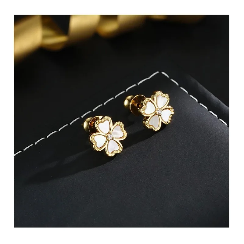 Light Luxury Niche High Sense Personality Fashion Versatile Boutique Four-leaf Fritillary Flower Stud Earrings Women's Earrings
Light Luxury Niche High Sense Personality Fashion Versatile Boutique Four-leaf Fritillary Flower Stud Earrings Women's Earrings