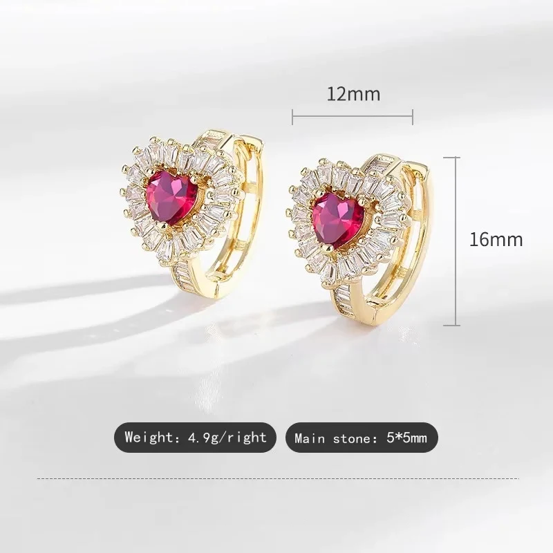Hot-selling imitation natural ruby heart-shaped 925 sterling silver earrings. These jewelry pieces worn by ladies at social gath
Hot-selling imitation natural ruby heart-shaped 925 sterling silver earrings. These jewelry pieces worn by ladies at social gath