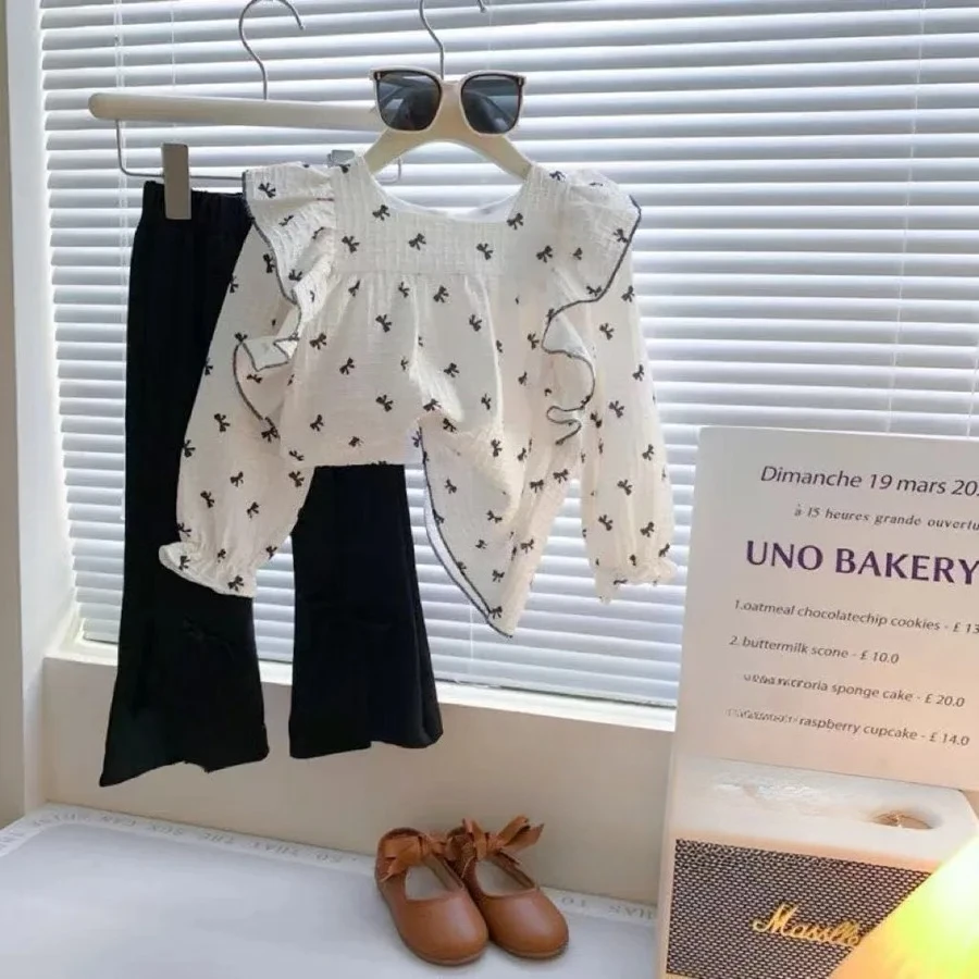 Girl's Temperament Small Fresh Flying Sleeve Shirt Fashionable Trumpet Pants Children's Clothing Set Spring And Autumn New Style
Girl's Temperament Small Fresh Flying Sleeve Shirt Fashionable Trumpet Pants Children's Clothing Set Spring And Autumn New Style