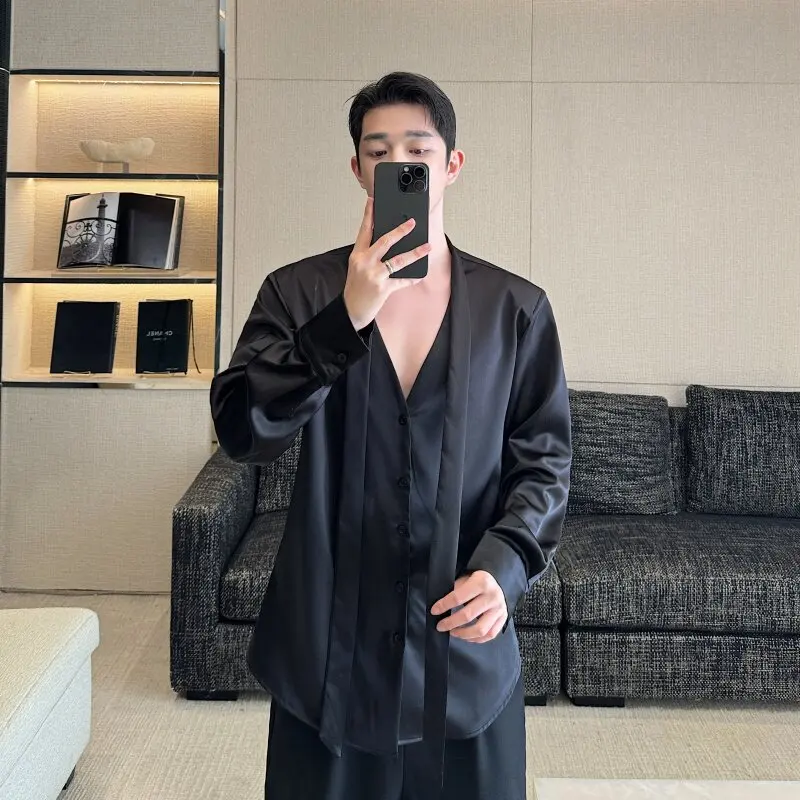 Ele Satin Men's irt with oulder Pads Loose Fit V-Ne Stage Aosphere Lazy Tie French Sle Long Sve Pure Color
Ele Satin Men's irt with oulder Pads Loose Fit V-Ne Stage Aosphere Lazy Tie French Sle Long Sve Pure Color