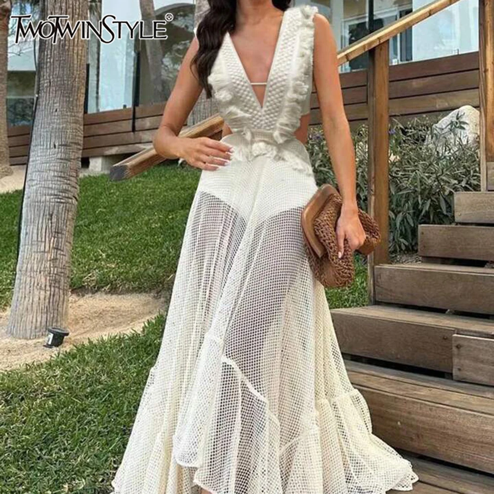 TWOTWINSTYLE Solid Slimming Spliced Hollow Out Dresses for Women V Neck Sleeveless Patchwork Folds Dress Female Clothing Style
TWOTWINSTYLE Solid Slimming Spliced Hollow Out Dresses for Women V Neck Sleeveless Patchwork Folds Dress Female Clothing Style