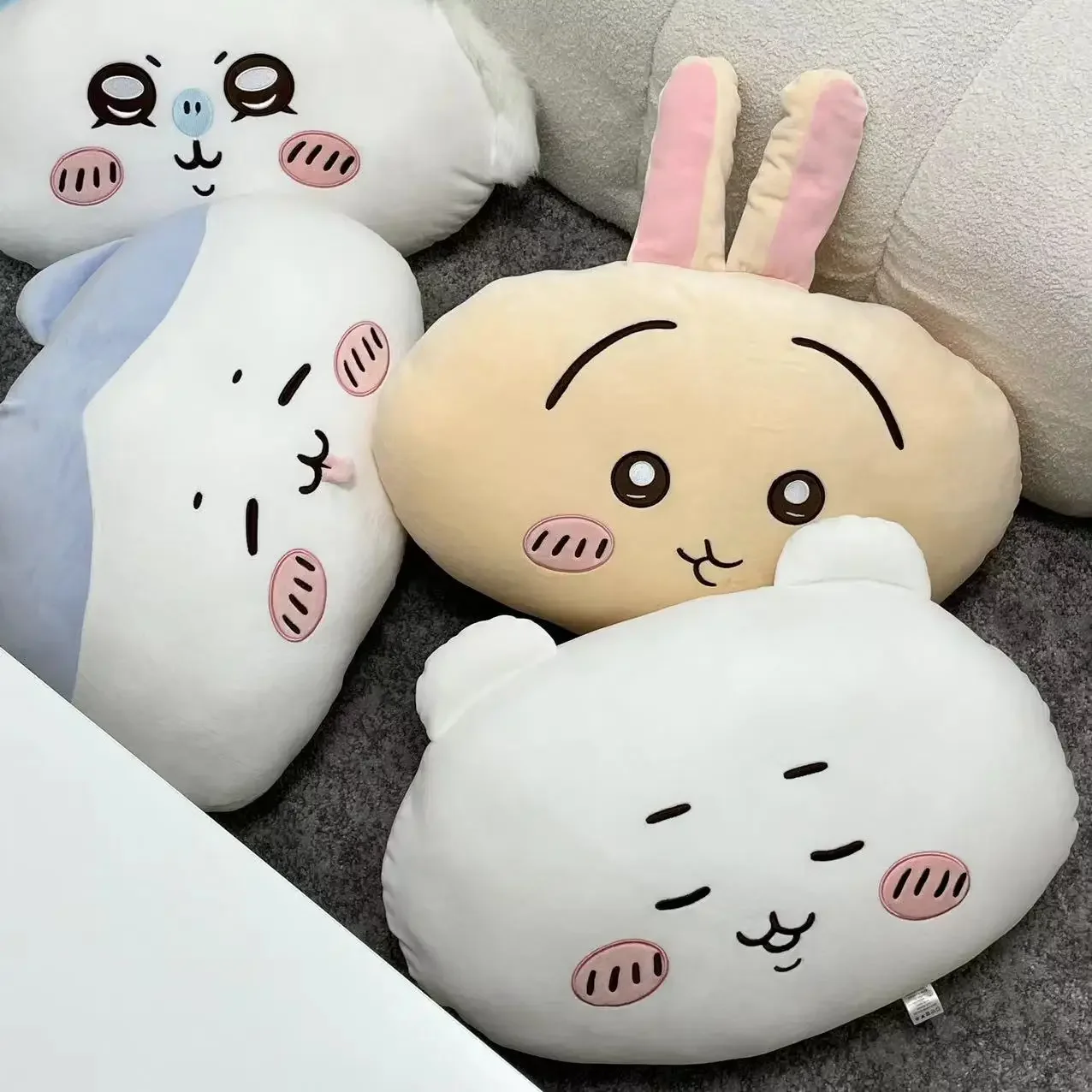 Японский стиль Chiikawa плюшевая игрушка мультфильм Hachiware очень мягкие аниме плюшевые подушки диван-кровать подушка подарки для девочек
Японский стиль Chiikawa плюшевая игрушка мультфильм Hachiware очень мягкие аниме плюшевые подушки диван-кровать подушка подарки для девочек
