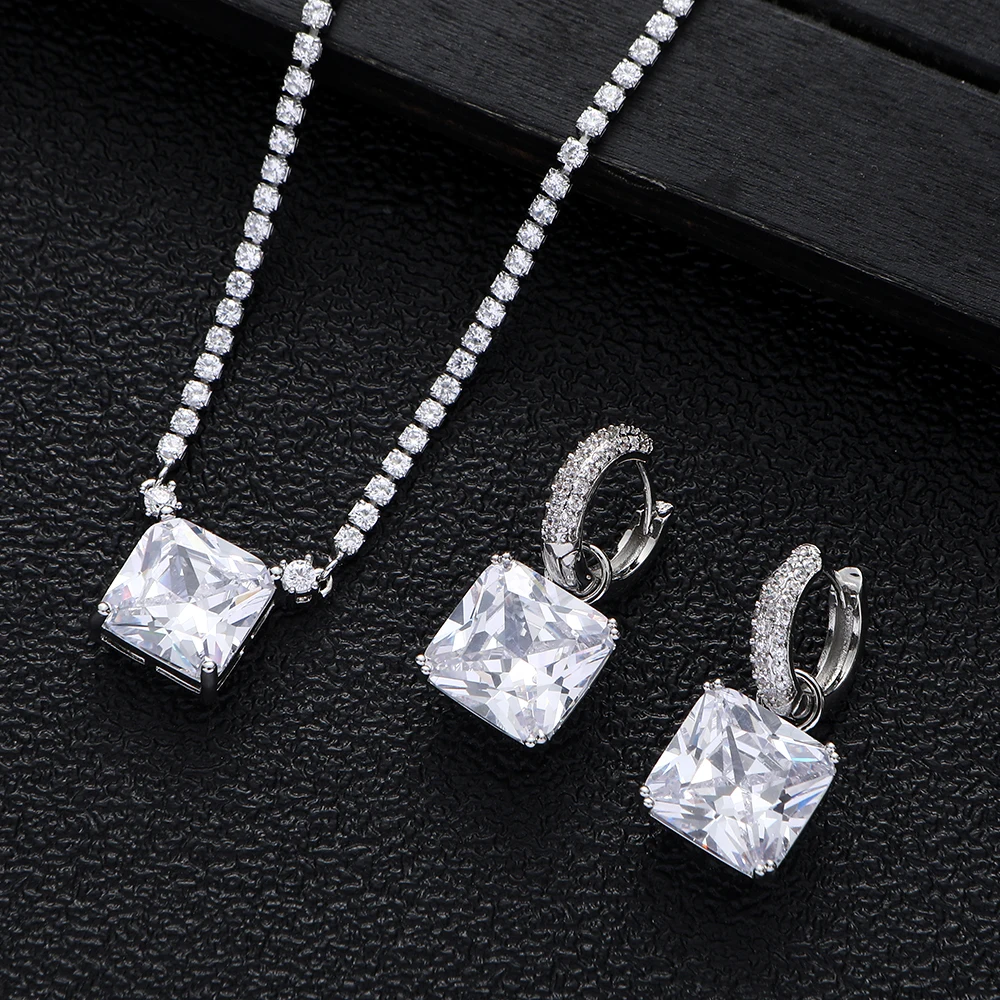 Luxury Square Pendant Tennis Chain CZ Choker Earring For Women Wedding Evening Party Dinner Dubai Jewelry Set Gifts S368
Luxury Square Pendant Tennis Chain CZ Choker Earring For Women Wedding Evening Party Dinner Dubai Jewelry Set Gifts S368