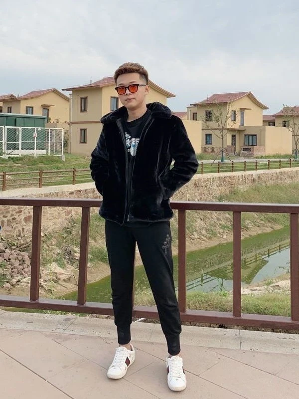 Мужское зимнее пальто ort Thiened, пальто из цельного меха Ningbo, свободная посадка на хлопковой подкладке, молодежная куртка с воротником-стойкой
Мужское зимнее пальто ort Thiened, пальто из цельного меха Ningbo, свободная посадка на хлопковой подкладке, молодежная куртка с воротником-стойкой