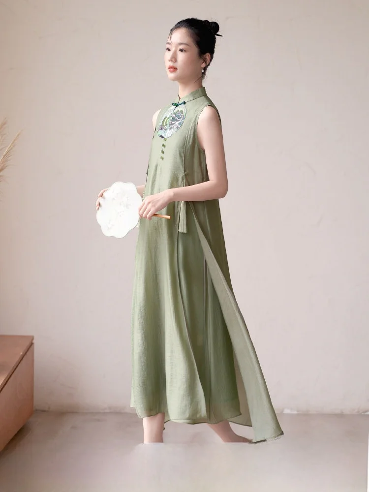 Elegant Summer New Style Women's Qipao Dress Embroidered Silk Thread Traditional Chinese Costume Straight Collar No Slits
Elegant Summer New Style Women's Qipao Dress Embroidered Silk Thread Traditional Chinese Costume Straight Collar No Slits