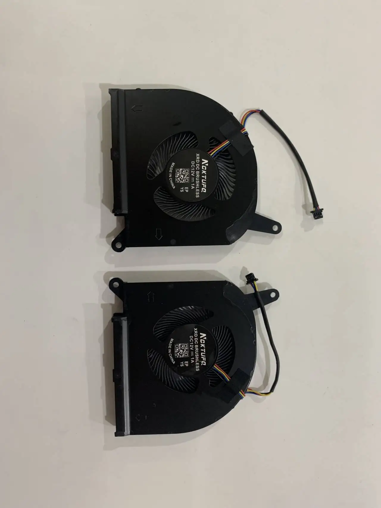 for Gigabyte Aero 15 OLED SA 17 HDR XA RP75XA RP77XA 12V Laptop CPU+GPU Cooling Fan
for Gigabyte Aero 15 OLED SA 17 HDR XA RP75XA RP77XA 12V Laptop CPU+GPU Cooling Fan