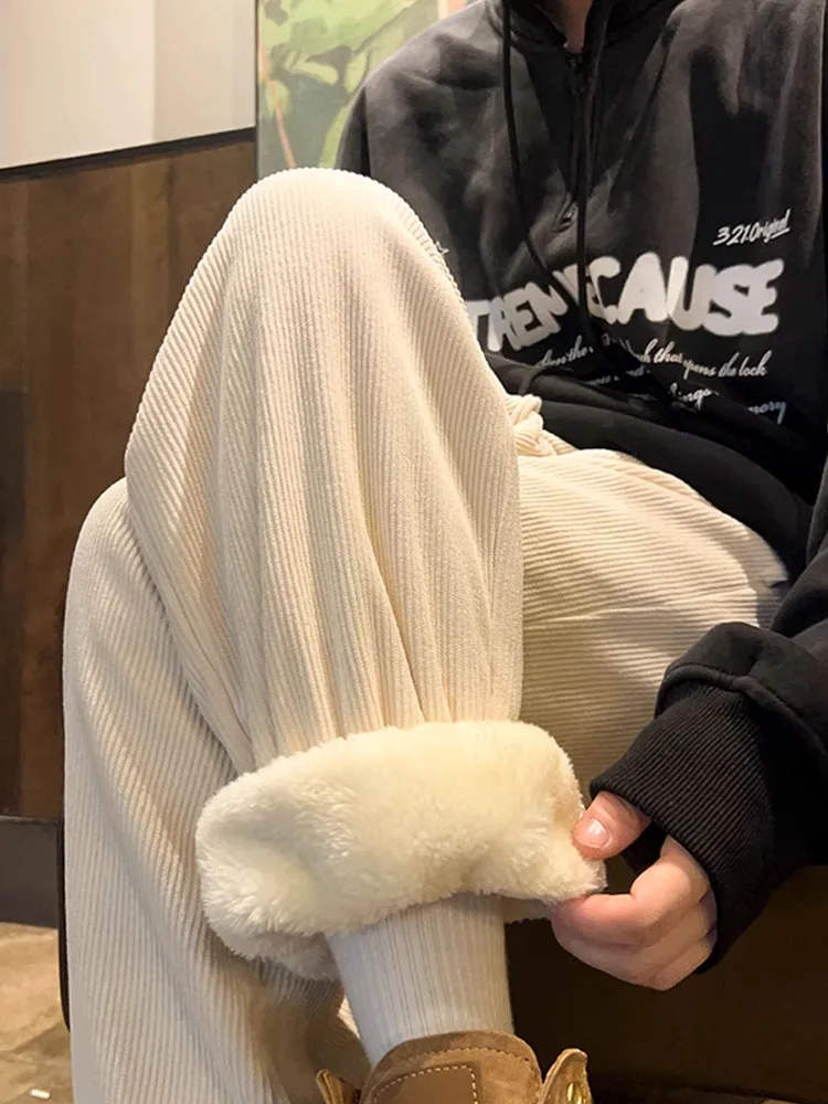 Мужские бархатные теплые спортивные брюки Harbin Snow Country с подкладкой Fce, молодежные брюки свободного покроя в американском стиле
Мужские бархатные теплые спортивные брюки Harbin Snow Country с подкладкой Fce, молодежные брюки свободного покроя в американском стиле