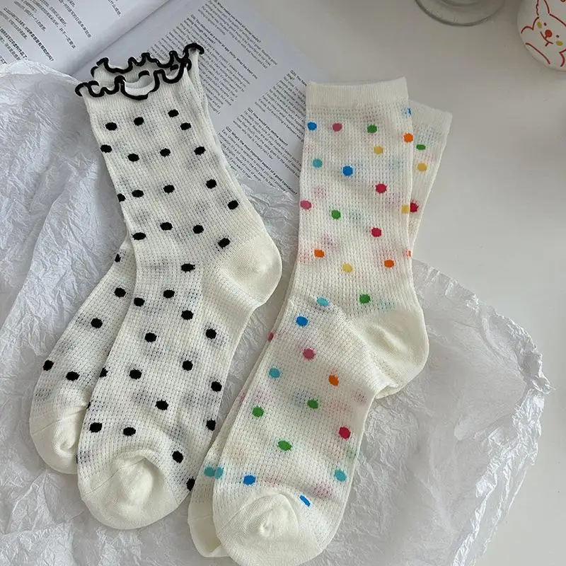 Women Socks Retro Lace Floral Mesh Cute Socks Thin Middle Tube Transparent Socks Girl Sweet Breathable Designer socks ladies
Women Socks Retro Lace Floral Mesh Cute Socks Thin Middle Tube Transparent Socks Girl Sweet Breathable Designer socks ladies