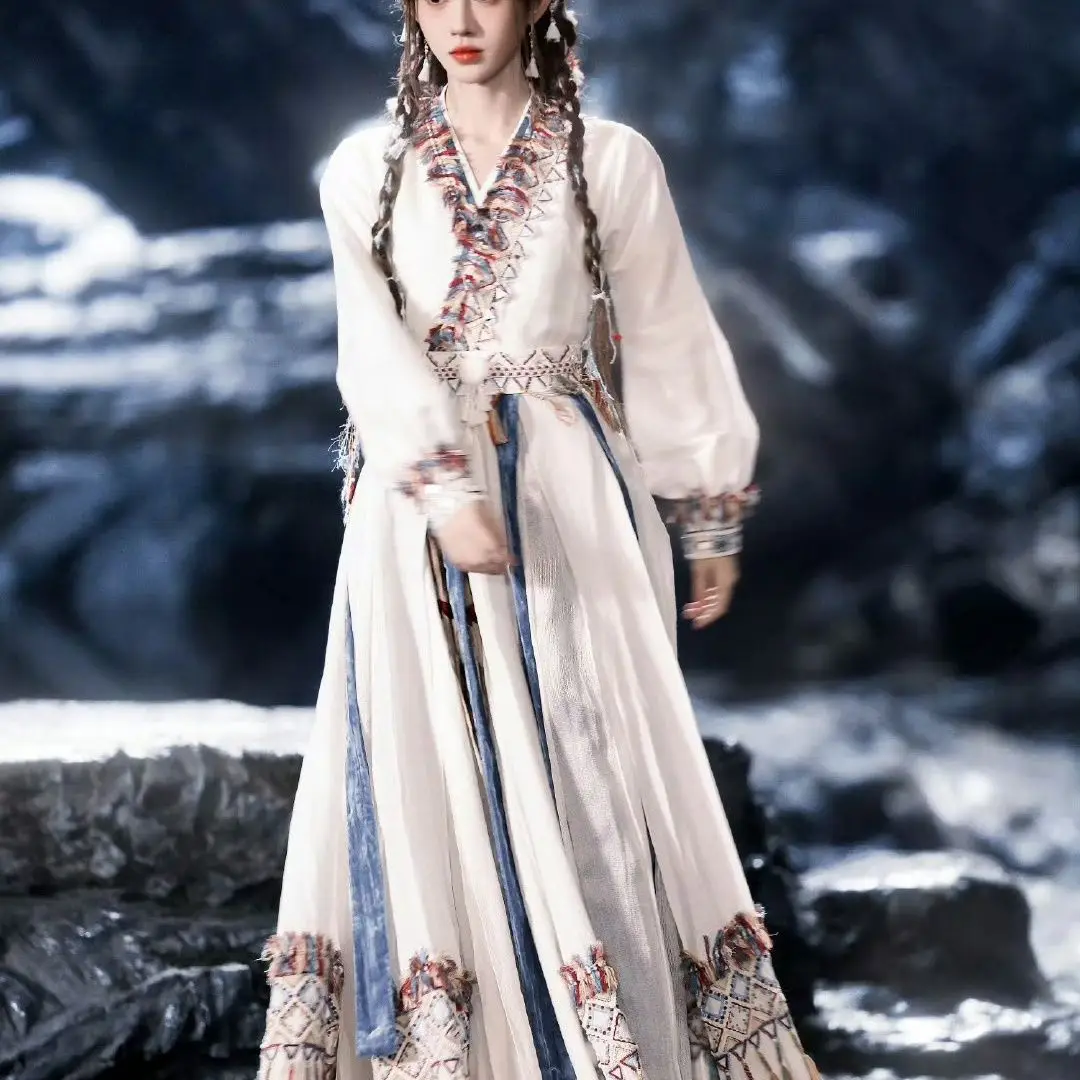 Jiu Jingyi's Ancient Princess Costume Ethnic Costumes From The Western Regions Xinjiang Ethnic Portraits Loulan Travel
Jiu Jingyi's Ancient Princess Costume Ethnic Costumes From The Western Regions Xinjiang Ethnic Portraits Loulan Travel