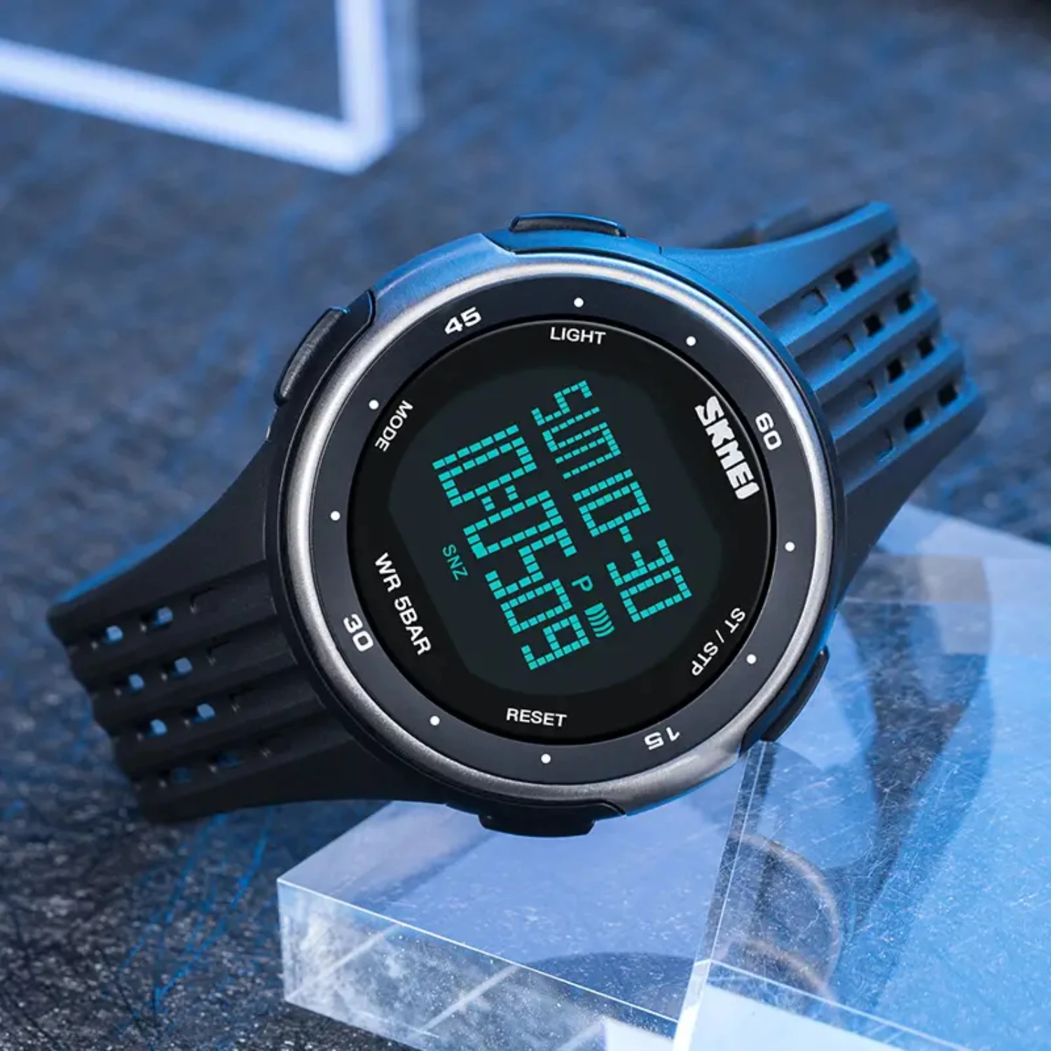 Luminous Men's Automatic Digital Watch with Elegant Black Stainless Steel Band and Water-Resistant Design for Style and Function
Luminous Men's Automatic Digital Watch with Elegant Black Stainless Steel Band and Water-Resistant Design for Style and Function