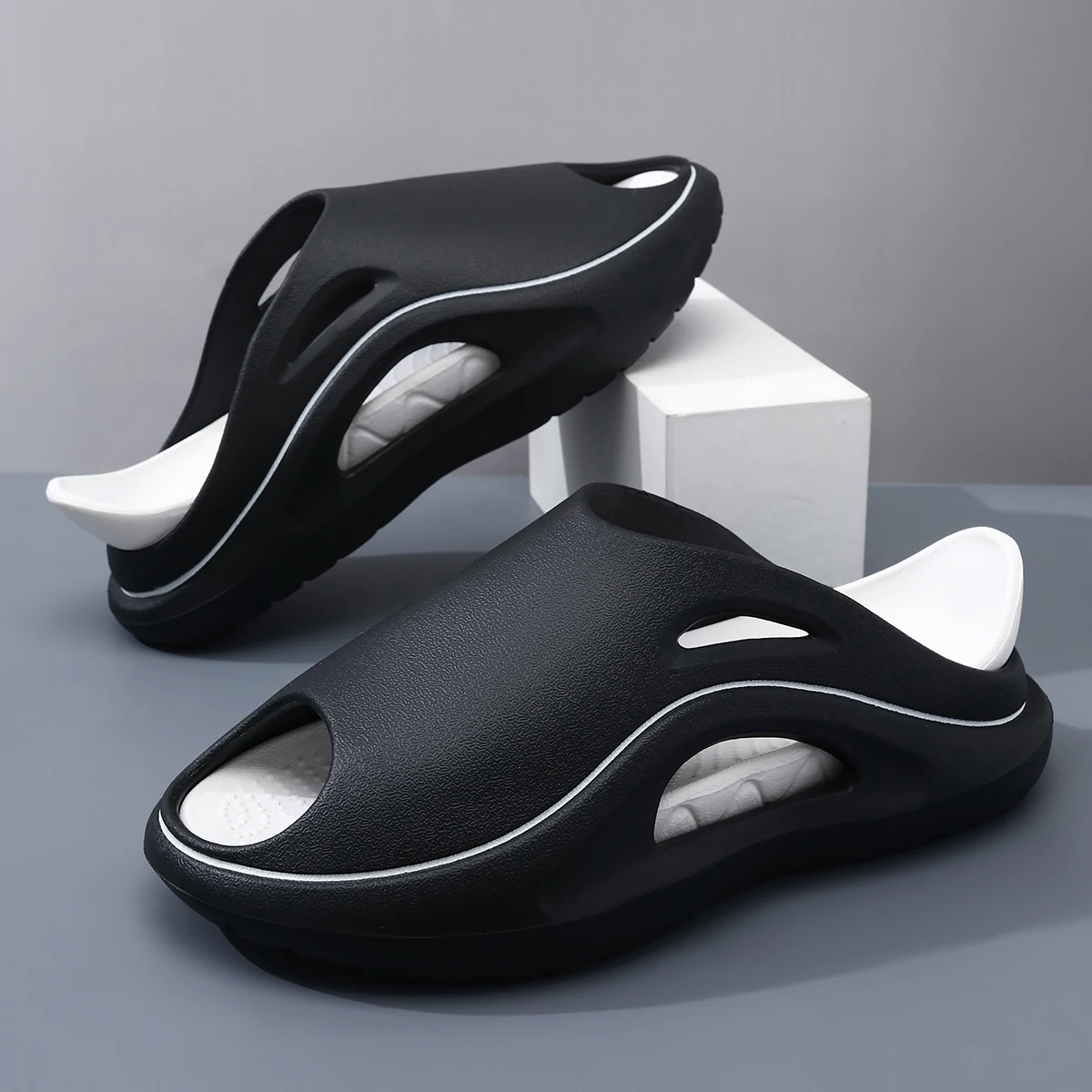 2025 Men Trend New Summer Yezzy Slippers EVA Soft Bottom Cloud Slides Light Beach Shoes Male Suitable Indoor and Outdoor
2025 Men Trend New Summer Yezzy Slippers EVA Soft Bottom Cloud Slides Light Beach Shoes Male Suitable Indoor and Outdoor
