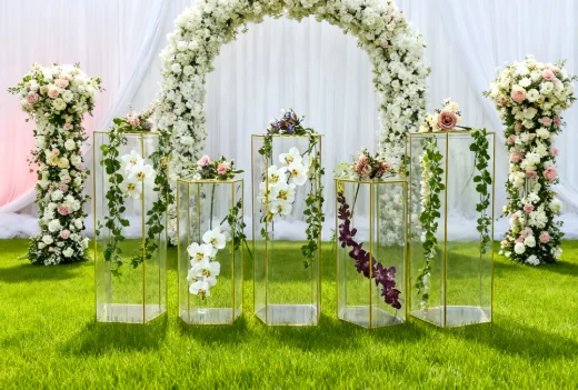 New Style Party Wedding Round Acrylic Pedestal Display Cake Transparent Cylinder Clear Acrylic Pedestal Table For Wedding Stage
New Style Party Wedding Round Acrylic Pedestal Display Cake Transparent Cylinder Clear Acrylic Pedestal Table For Wedding Stage