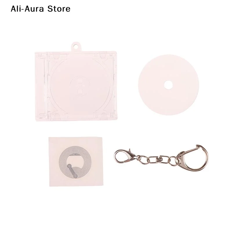 1Pcs Blank Album Mini CD Case Keychain CD Player Keyring Peripheral Commemorative Album Key Holder for DIY Backpack Pendant
1Pcs Blank Album Mini CD Case Keychain CD Player Keyring Peripheral Commemorative Album Key Holder for DIY Backpack Pendant
