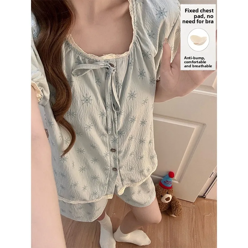 2026 New Summer Women's Sleepwear Cloud Cotton Home Clothes with Chest Pad Sweet Cute Style Long Sleeve Short Pants
2026 New Summer Women's Sleepwear Cloud Cotton Home Clothes with Chest Pad Sweet Cute Style Long Sleeve Short Pants