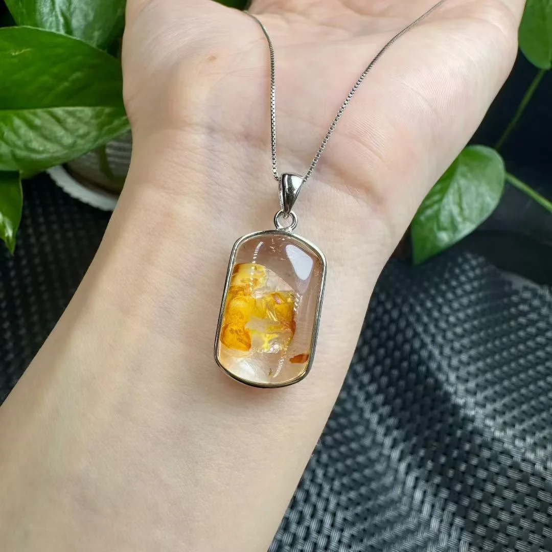 1 Pc Fengbaowu Natural Stone Red Hematoid Quartz Square Pendant 925 Sterling Silver Fashion Crystal Jewelry Gift For Women
1 Pc Fengbaowu Natural Stone Red Hematoid Quartz Square Pendant 925 Sterling Silver Fashion Crystal Jewelry Gift For Women