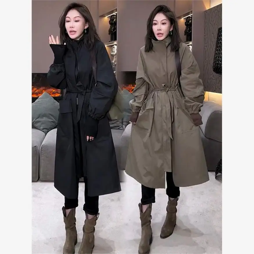 Женская ветровка Ele 2025: Новинка осенне-зимнего сезона, свободный крой, стройнящий эффект, универсальная модель средней длины с элементом завязки
Женская ветровка Ele 2025: Новинка осенне-зимнего сезона, свободный крой, стройнящий эффект, универсальная модель средней длины с элементом завязки