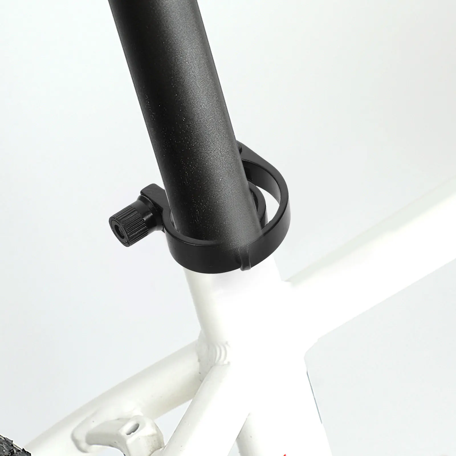 4Pcs Quick Release Clamp Black Aluminum Alloy Bike Seatpost Holder for 31.8mm Mountain Road Bike Seatposts Cycling Components
4Pcs Quick Release Clamp Black Aluminum Alloy Bike Seatpost Holder for 31.8mm Mountain Road Bike Seatposts Cycling Components