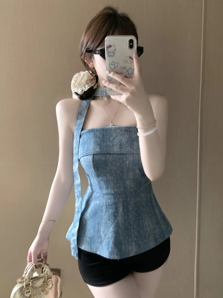 Retro Washed Rhinestone Denim Tube Top Women Summer New Versatile Slimming High-End Feeling Spicy Short Shirt Citywalk Polyes...
Retro Washed Rhinestone Denim Tube Top Women Summer New Versatile Slimming High-End Feeling Spicy Short Shirt Citywalk Polyes...