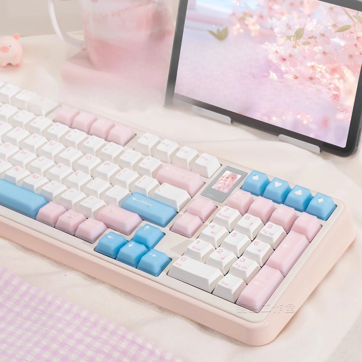 Pink Sakura Semi-transparent Keycap Original High Blue Pink PBT + PC Simple Girls Office Wireless Mechanical Keyboard Mahjong So
Pink Sakura Semi-transparent Keycap Original High Blue Pink PBT + PC Simple Girls Office Wireless Mechanical Keyboard Mahjong So