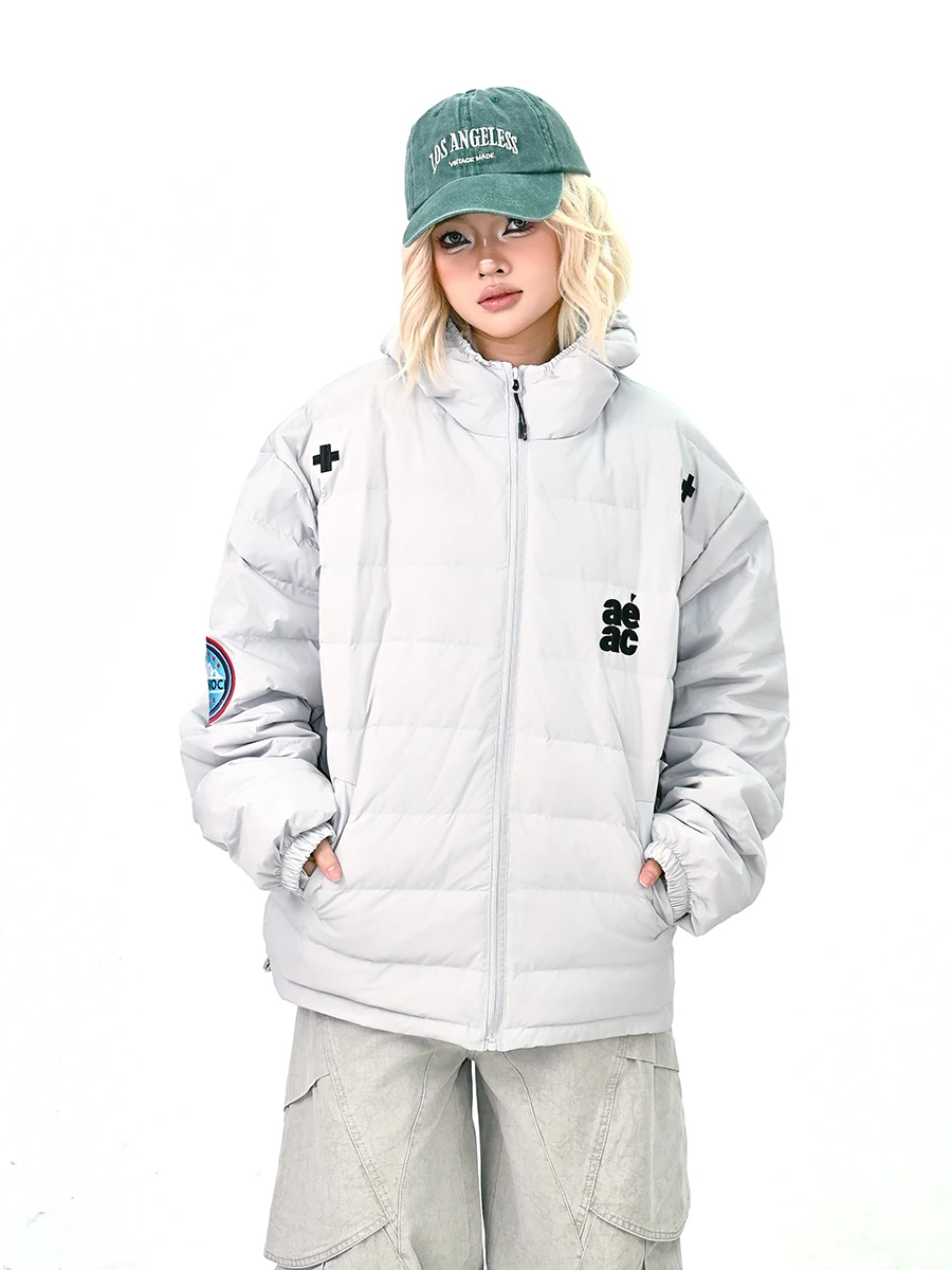 Женская зимняя теплая куртка-пуховик с капюшоном в стиле ретро, свободного кроя, для пар, с наполнителем из перьев, белого цвета, на молнии, длинная
Женская зимняя теплая куртка-пуховик с капюшоном в стиле ретро, свободного кроя, для пар, с наполнителем из перьев, белого цвета, на молнии, длинная