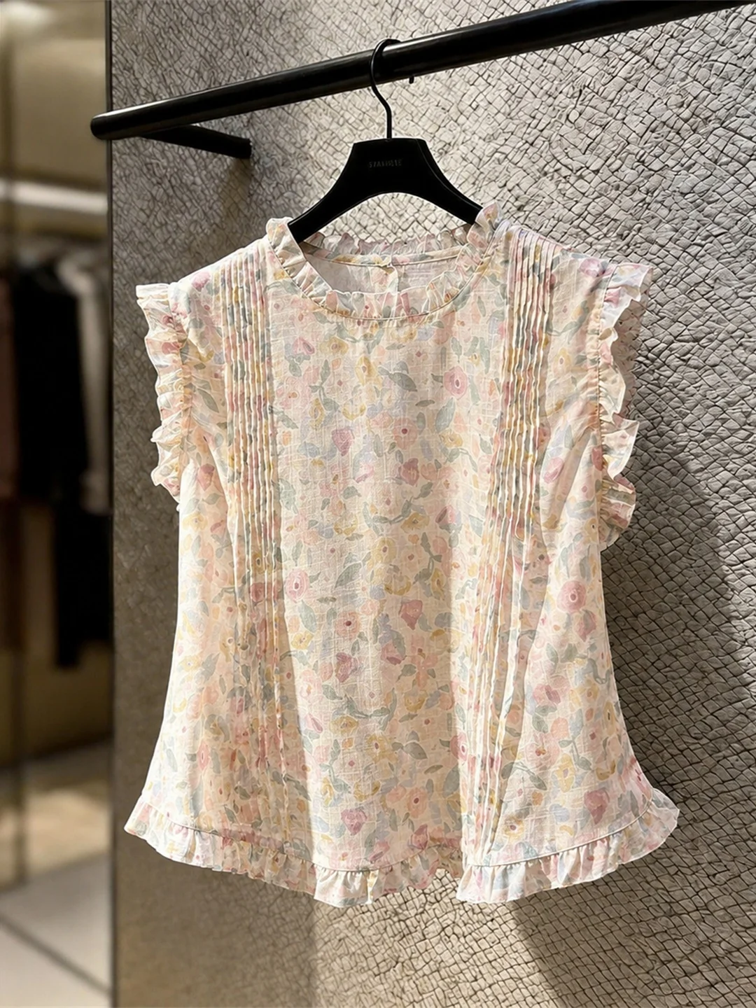 Floral Print Slimming Blouse Summer Fashionable Country Style Short Sleeve Women's Top Commute Style Korean Version Straight Cut
Floral Print Slimming Blouse Summer Fashionable Country Style Short Sleeve Women's Top Commute Style Korean Version Straight Cut