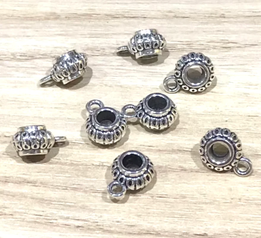 25pcs 9*12mm Alloy metal tibetan silver color vintage bead connector for jewelry handamde HW2639
25pcs 9*12mm Alloy metal tibetan silver color vintage bead connector for jewelry handamde HW2639