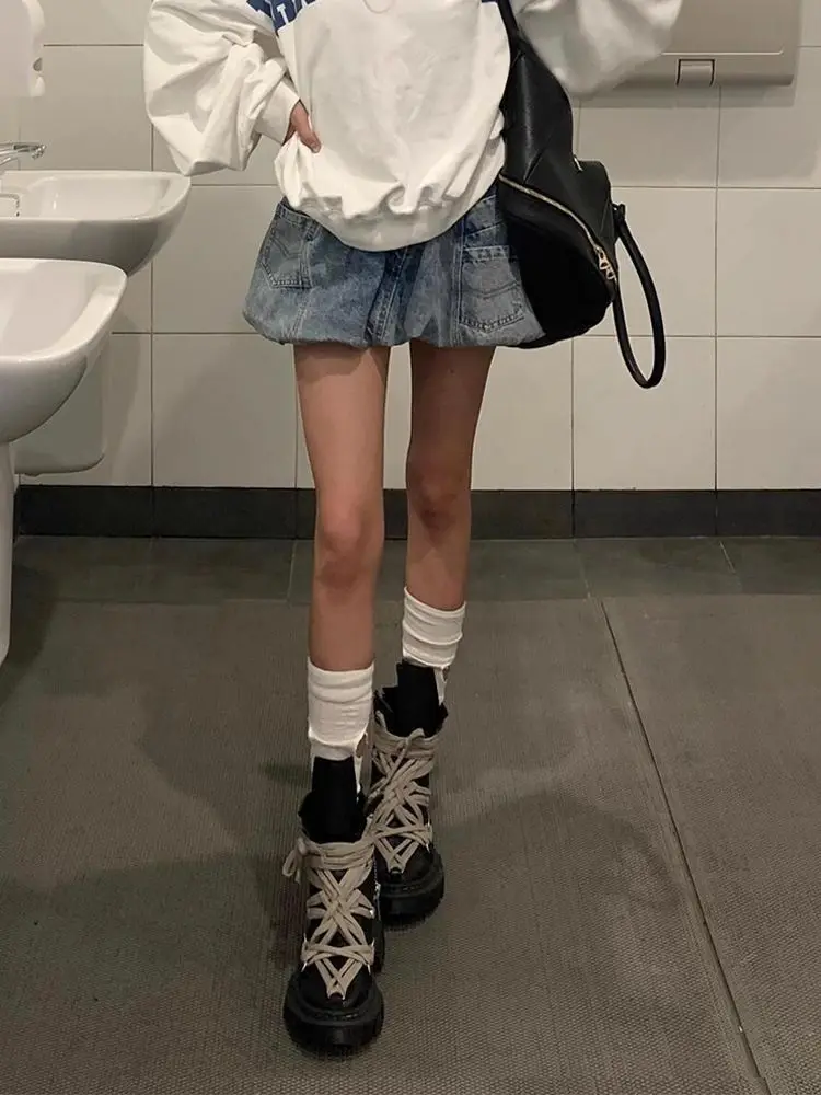 American retro plus-size designed 3D pocket denim skirt for women, trendy, versatile and perfect for a hot girl style
American retro plus-size designed 3D pocket denim skirt for women, trendy, versatile and perfect for a hot girl style