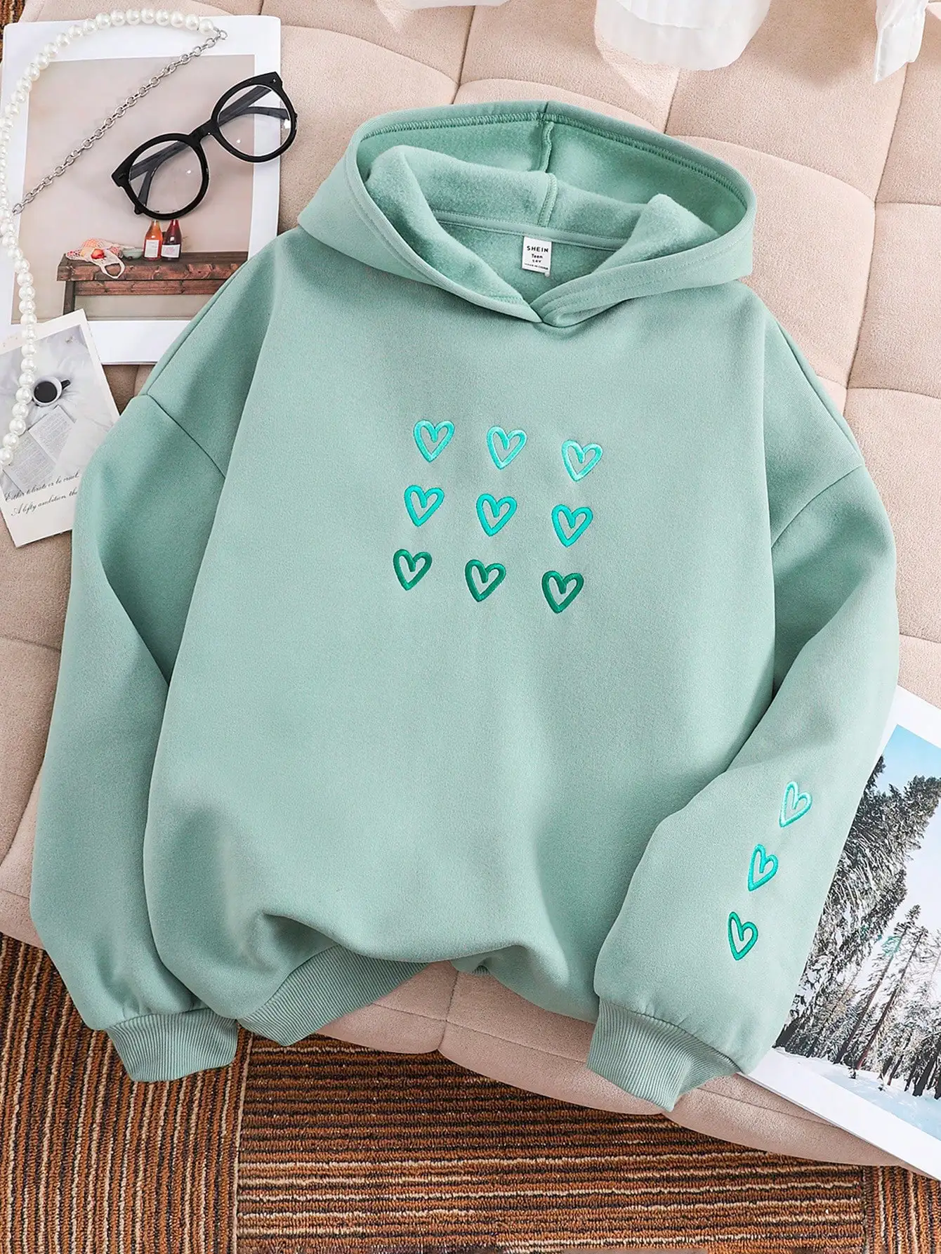 Оверсайз худи с вышитым узором в виде сердца, мятно-зеленый, повседневная одежда для осени и зимы
Оверсайз худи с вышитым узором в виде сердца, мятно-зеленый, повседневная одежда для осени и зимы