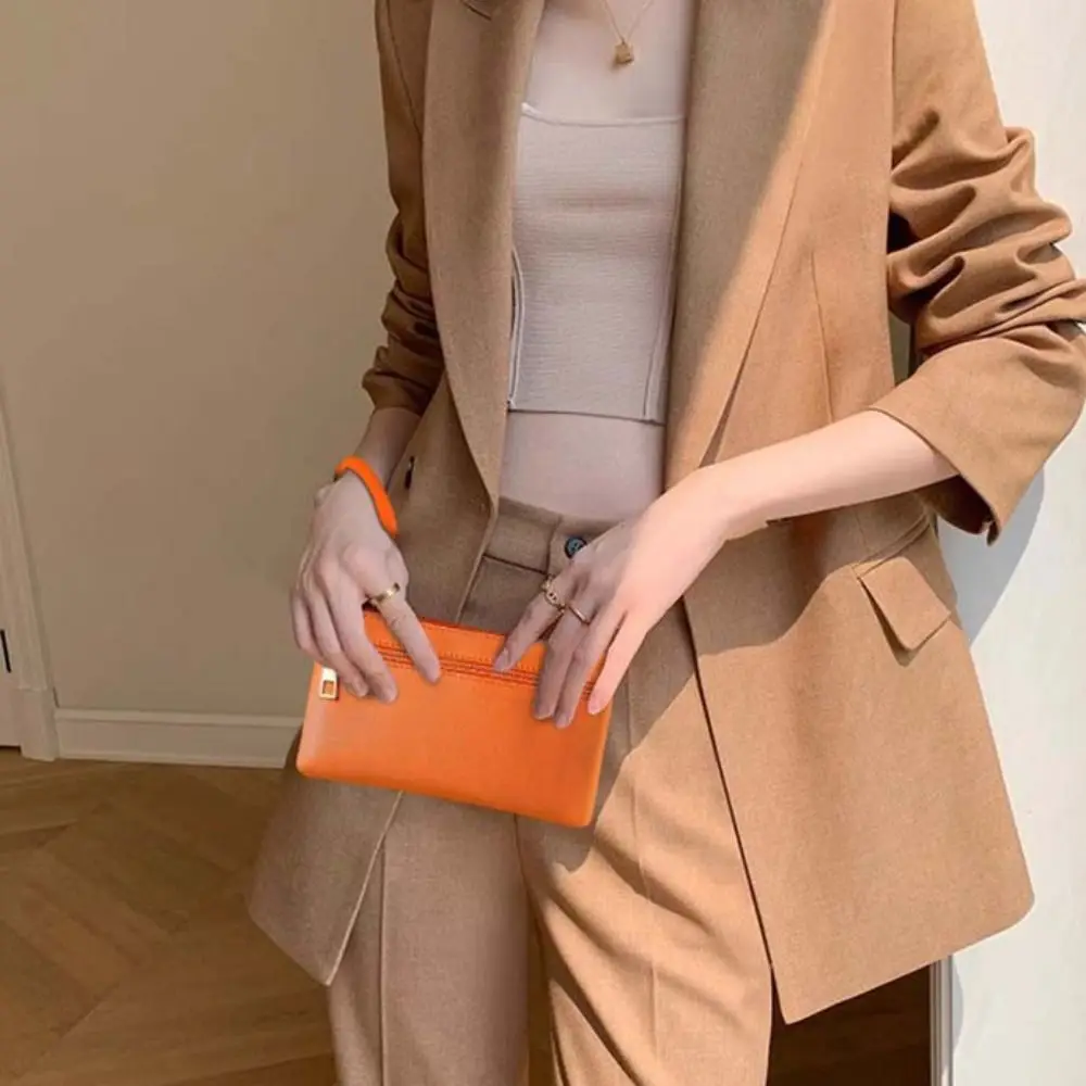 Simple Korean Style Zipper Coin Purse Wallet Solid Color Small Item Bag Coin Purse PU Double Pouch Wallet Outdoor
Simple Korean Style Zipper Coin Purse Wallet Solid Color Small Item Bag Coin Purse PU Double Pouch Wallet Outdoor