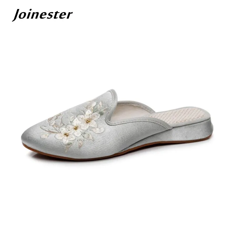 Ethnic Embroidered Satin Slippers for Women Vintage Dress Slides Female Backless Sandals, Spring and Summer Shoes
Ethnic Embroidered Satin Slippers for Women Vintage Dress Slides Female Backless Sandals, Spring and Summer Shoes