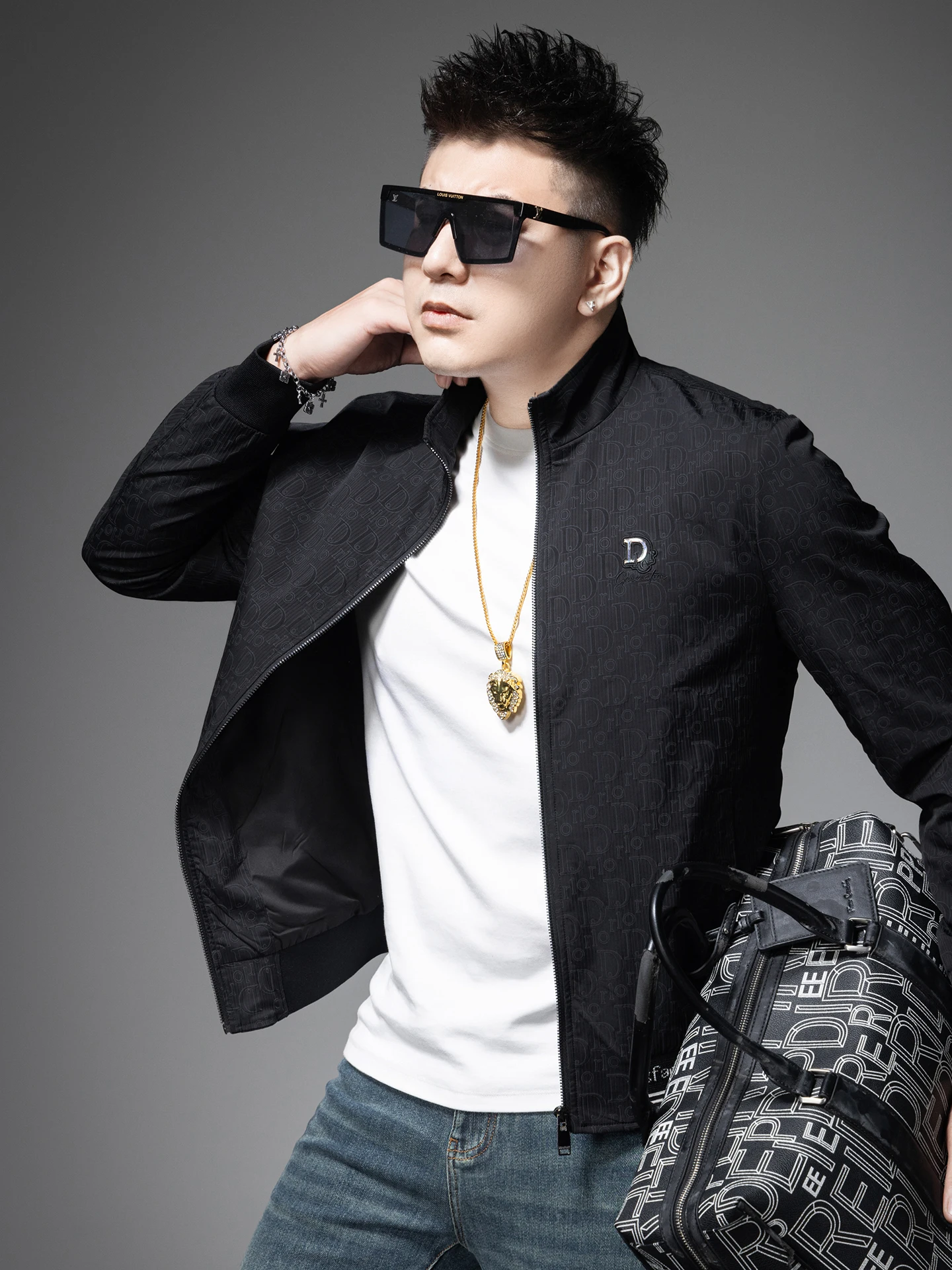 Мужская куртка Ele с принтом и воротником-стойкой, осенне-зимняя, новая модная коллекция, легкая, роскошная, европейский стиль, полиэстер
Мужская куртка Ele с принтом и воротником-стойкой, осенне-зимняя, новая модная коллекция, легкая, роскошная, европейский стиль, полиэстер