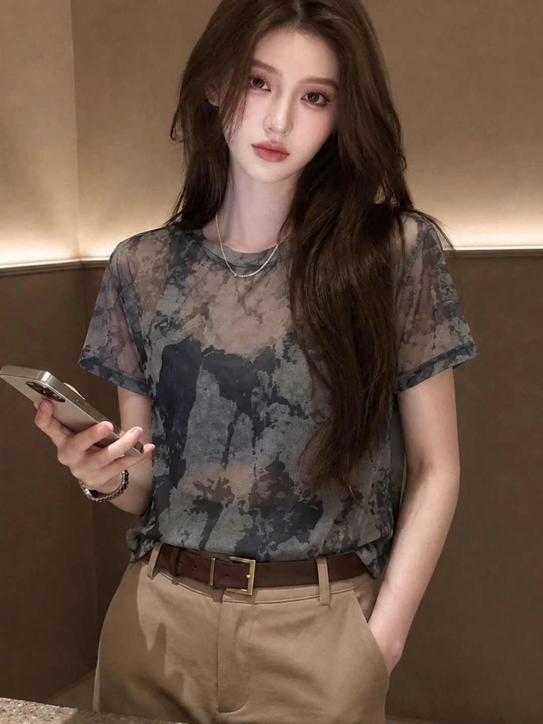 Elegant Lightweight Short Sleeve T-Shirt Women's Soft Versatile Printed Top Korean Style Commute Straight Cut Summer Shirt
Elegant Lightweight Short Sleeve T-Shirt Women's Soft Versatile Printed Top Korean Style Commute Straight Cut Summer Shirt