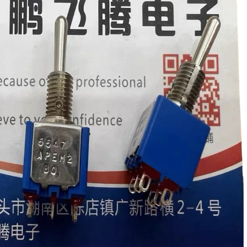 1PCS/LOTS Imported France APEM 5547AB miniature pushbutton switch 6 feet 3 gears left and right bilateral self-reset springback 
1PCS/LOTS Imported France APEM 5547AB miniature pushbutton switch 6 feet 3 gears left and right bilateral self-reset springback
