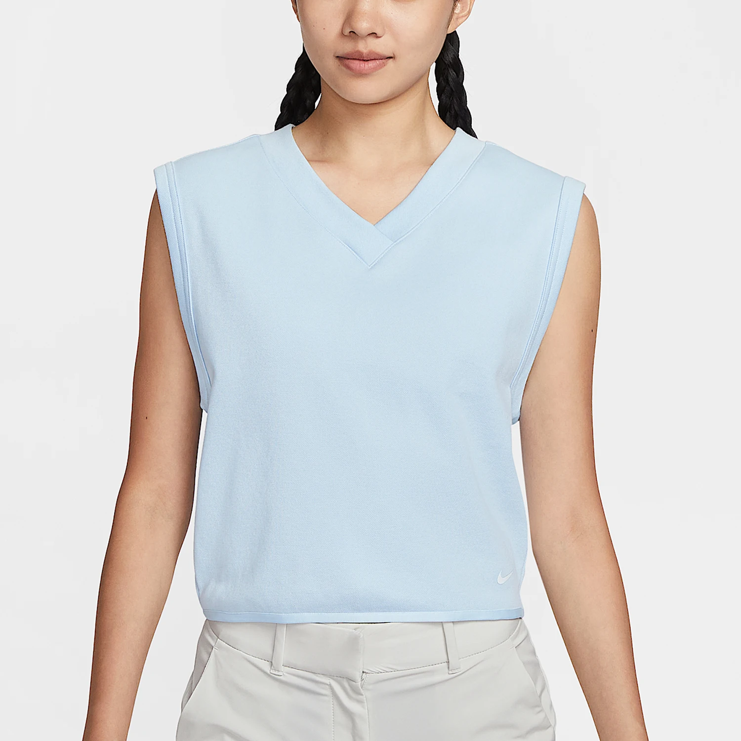 Nike Authentic Women's V-Neck Pullover Golf Durable Breathable Top IH0940-441
Nike Authentic Women's V-Neck Pullover Golf Durable Breathable Top IH0940-441