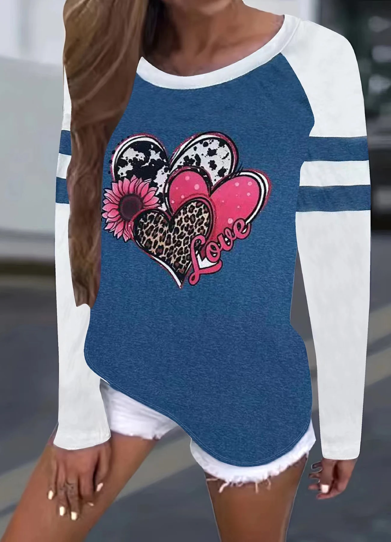 2024 Plus Size Europe And The United States Autumn And Winter New Love Printed Ladies Blouse
2024 Plus Size Europe And The United States Autumn And Winter New Love Printed Ladies Blouse