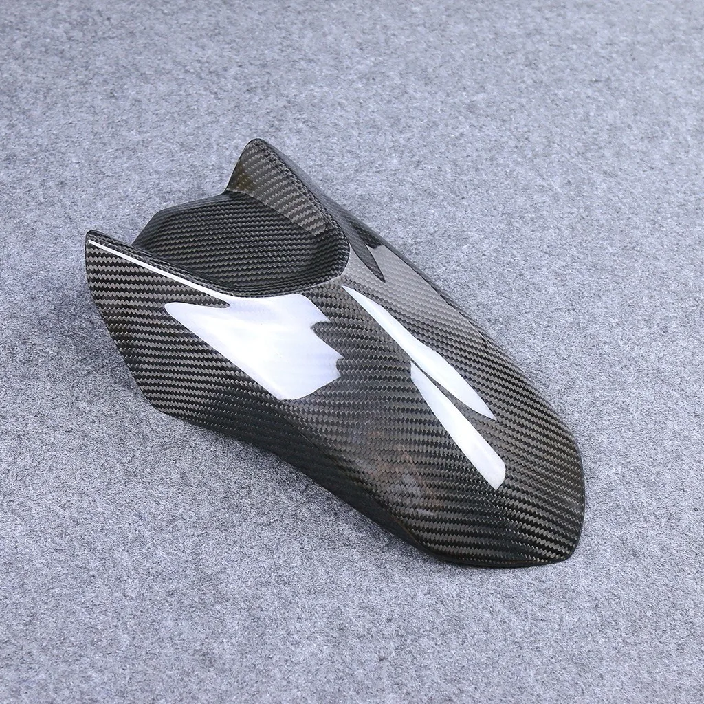 Applicable for Yamaha Aerox NVX 155 motorcycle. Modified carbon fiber muffler housing and mudguard for the footrest.
Applicable for Yamaha Aerox NVX 155 motorcycle. Modified carbon fiber muffler housing and mudguard for the footrest.