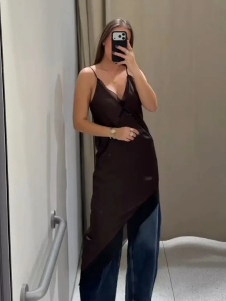 HH Woman Summer Sexy V Collar Sleeveless Backless Hollow Stitching Asymmetric Decoration Miniskirt Female Slim Fit Party Dress
HH Woman Summer Sexy V Collar Sleeveless Backless Hollow Stitching Asymmetric Decoration Miniskirt Female Slim Fit Party Dress