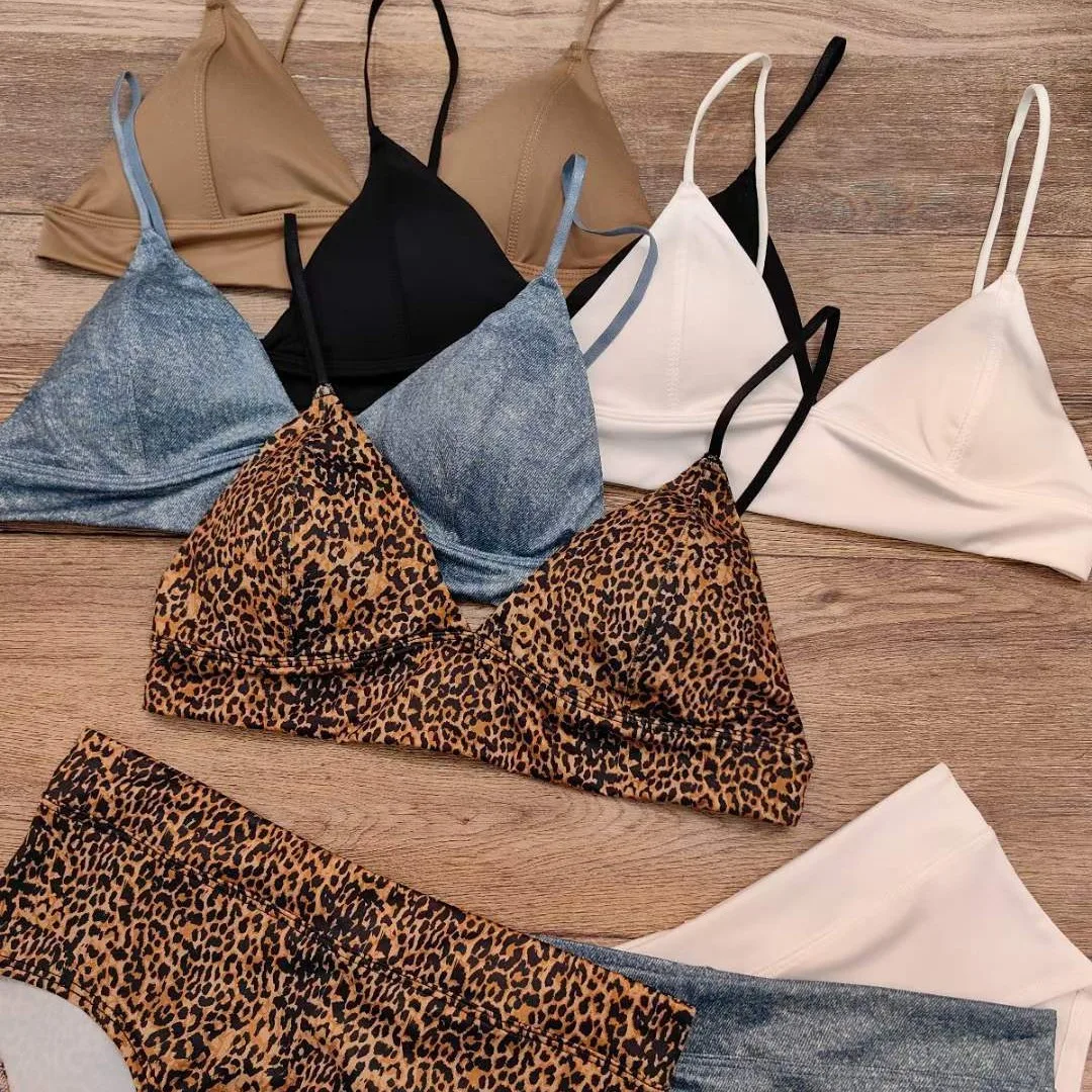 Triangle cup underwear without steel ring comfortable thin bra without trace bra set leopard print lingerie sets
Triangle cup underwear without steel ring comfortable thin bra without trace bra set leopard print lingerie sets