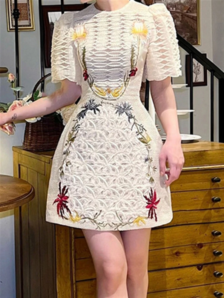 Short Sleeve Elegant A-Line Vintage Lace Woman Embroidery Solid Dresses Women Dress Summer Mesh Party Boho 2023 Sexy Vestido
Short Sleeve Elegant A-Line Vintage Lace Woman Embroidery Solid Dresses Women Dress Summer Mesh Party Boho 2023 Sexy Vestido