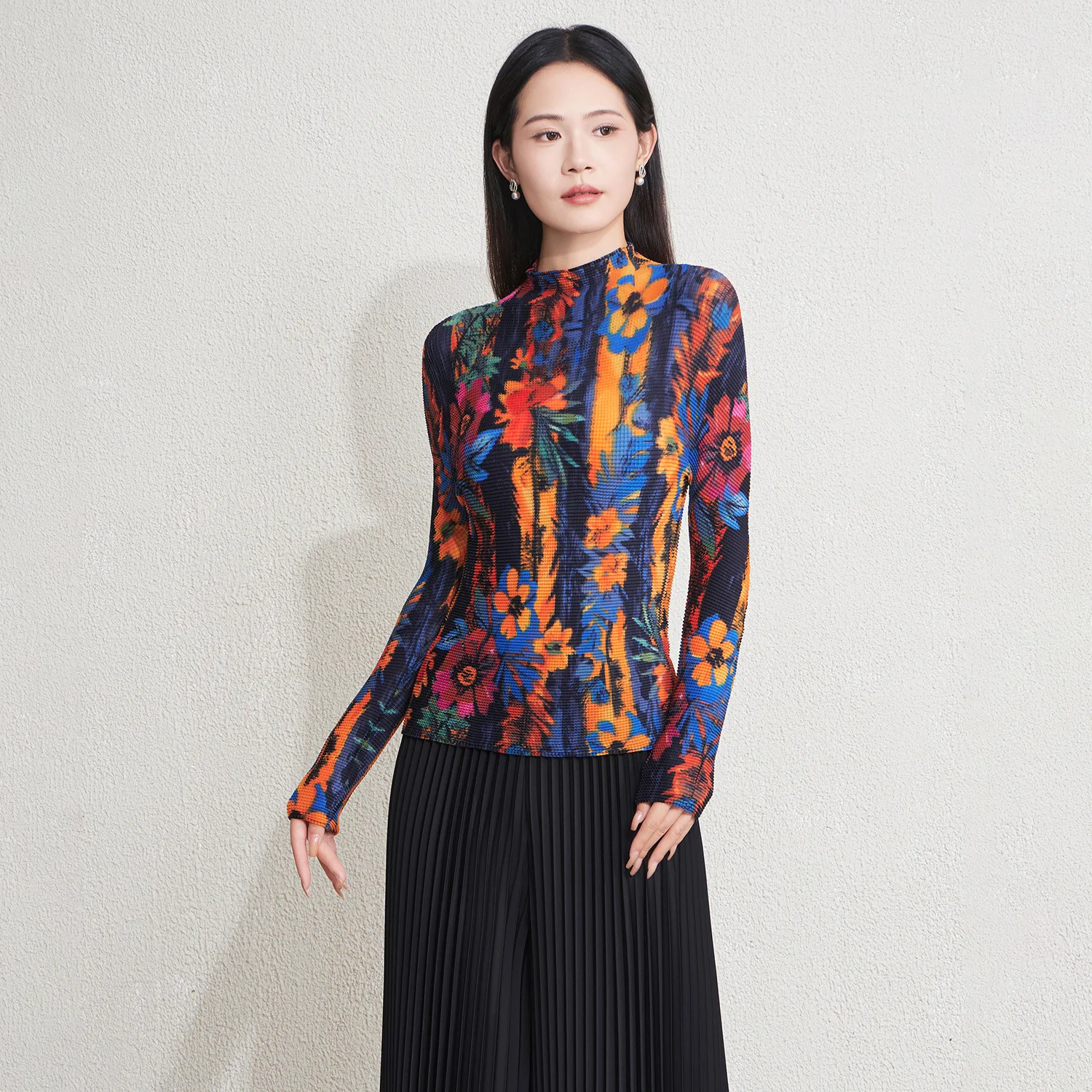 Miyake Pleated Black Top New Small Shirt Long-sleeved T-shirt Female Slim Thin Printed Half-high Neck Pleated Bottoming Shirt
Miyake Pleated Black Top New Small Shirt Long-sleeved T-shirt Female Slim Thin Printed Half-high Neck Pleated Bottoming Shirt