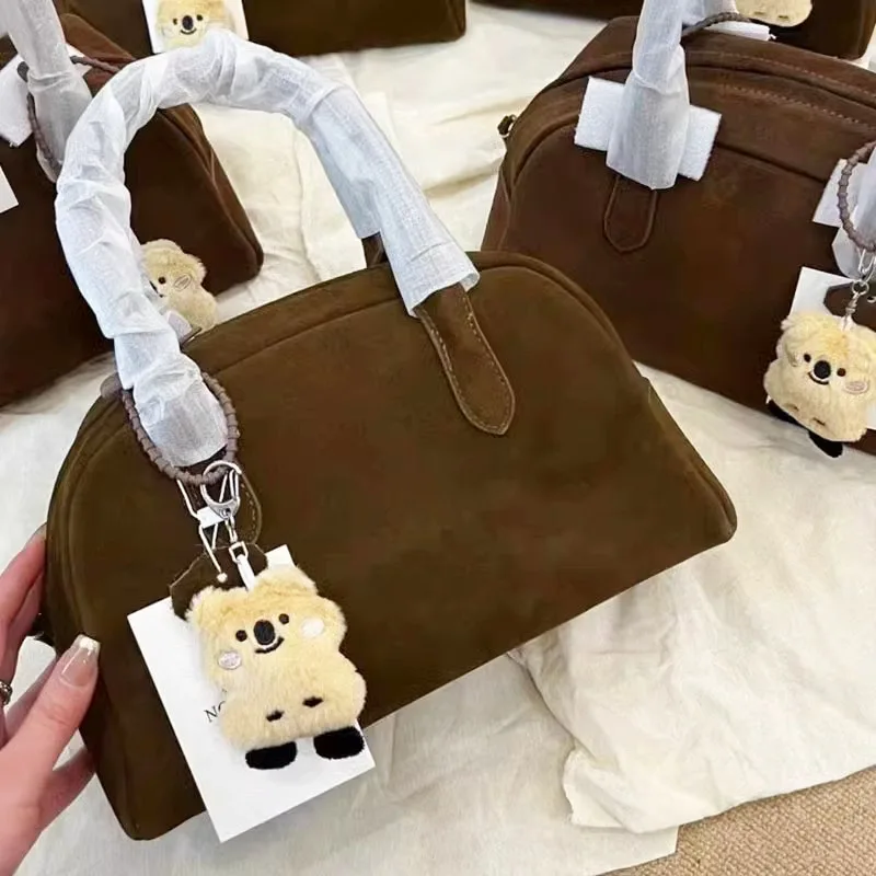 Fall Winter Suede Bowling Bag Handbag Retro Boston Bag Unique Nothingwritten Ladies Purse Faionable Korean Sle Handbag
Fall Winter Suede Bowling Bag Handbag Retro Boston Bag Unique Nothingwritten Ladies Purse Faionable Korean Sle Handbag