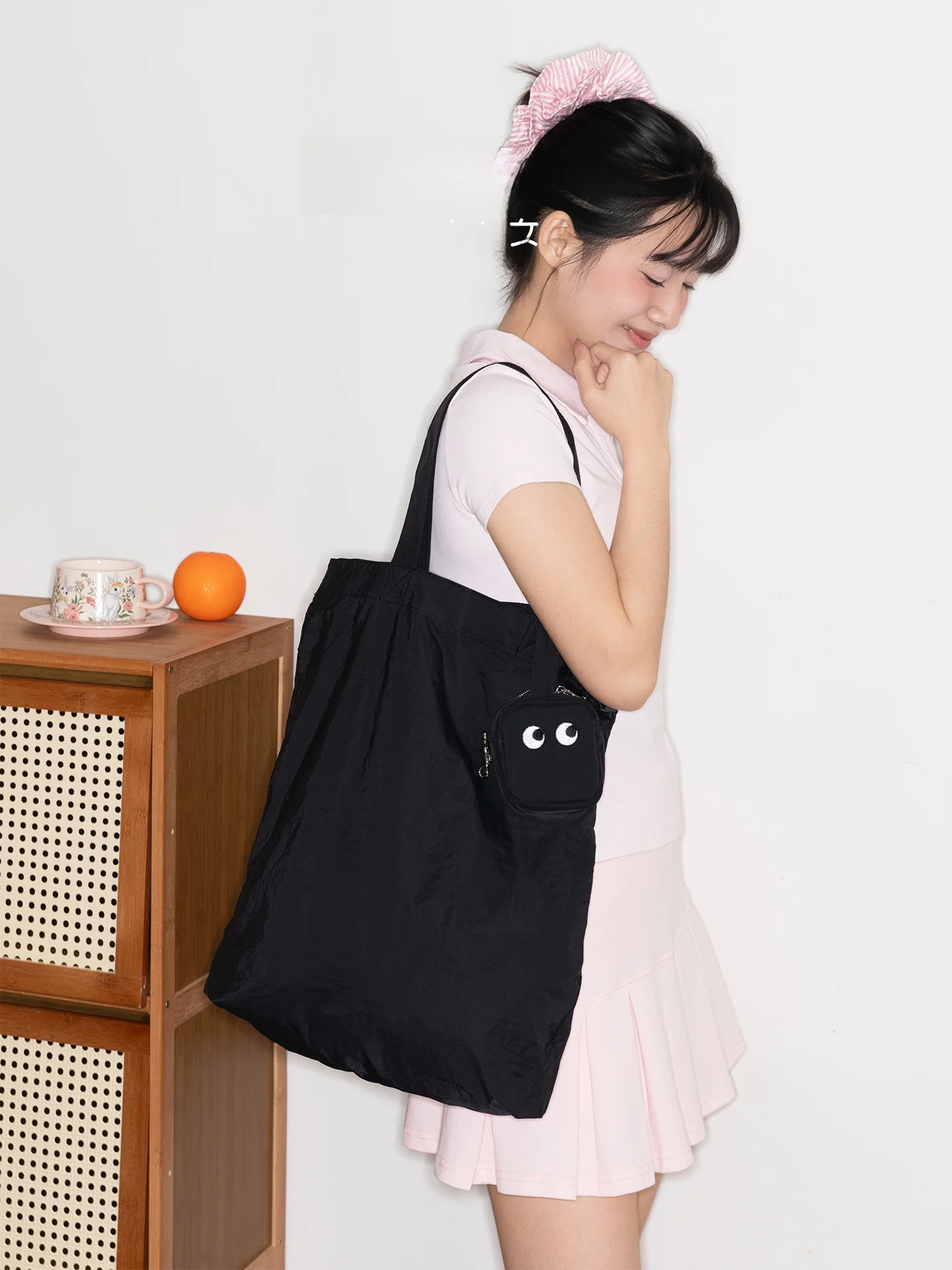 Adorable Large Eye Tote Bag Commuter Bag Ultra Light Foldable Single Shoulder Shopping Bag Large Capacity Women's Bag
Adorable Large Eye Tote Bag Commuter Bag Ultra Light Foldable Single Shoulder Shopping Bag Large Capacity Women's Bag